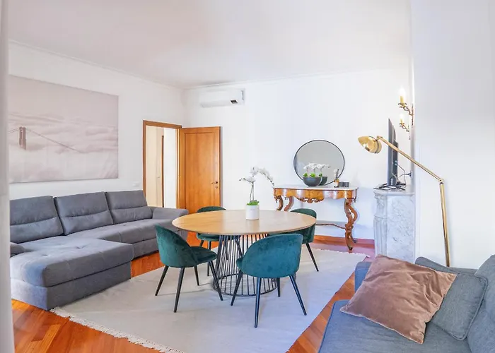 Piazza Navona Elegant And Central Three-Room Apt