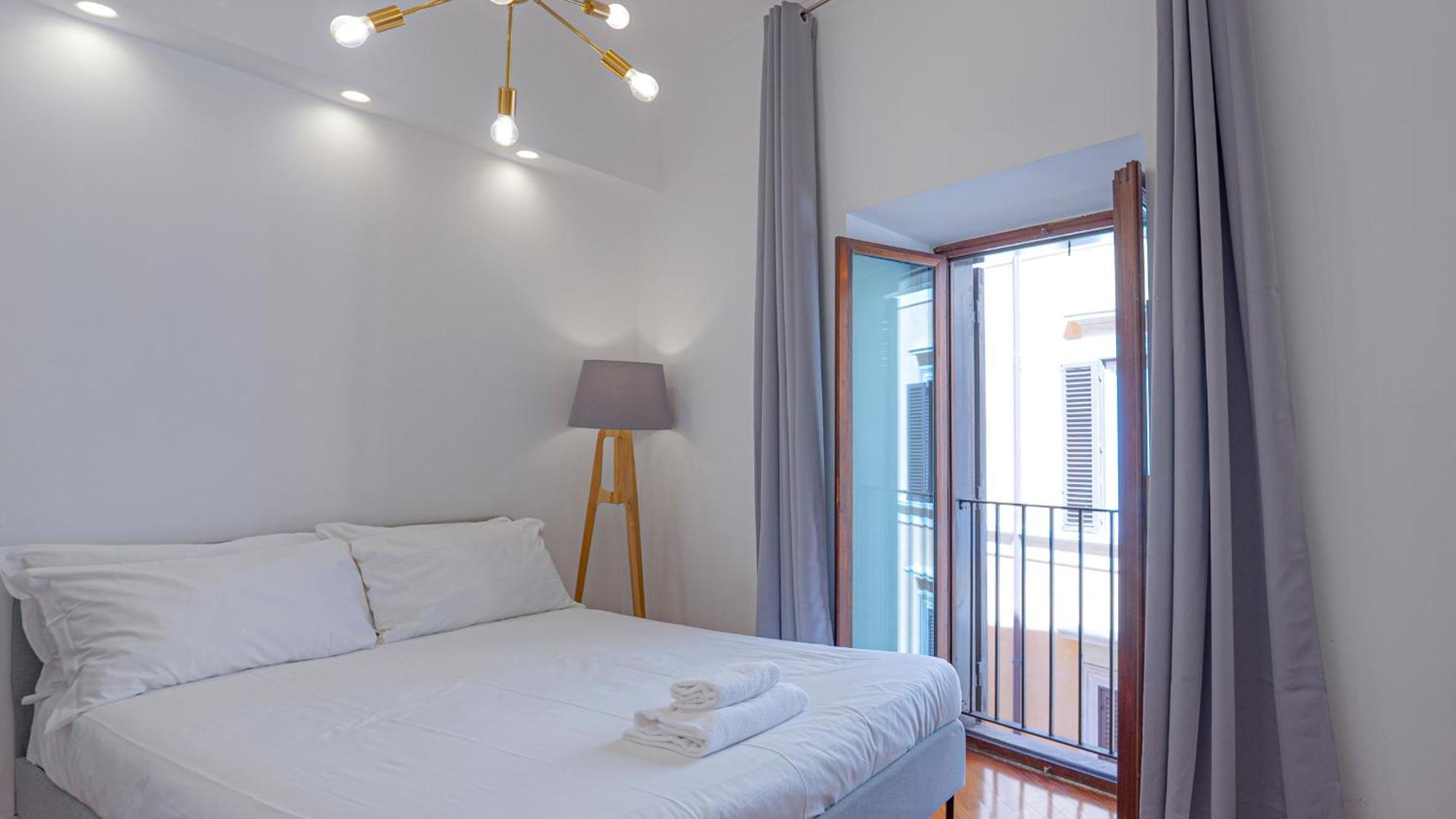 Apartment Piazza Navona Elegant And Three-room