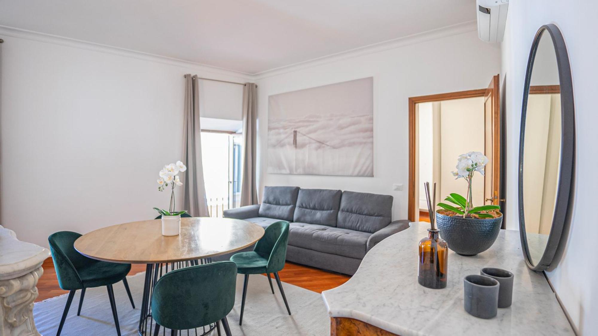 Piazza Navona Elegant And Three-room Apartment