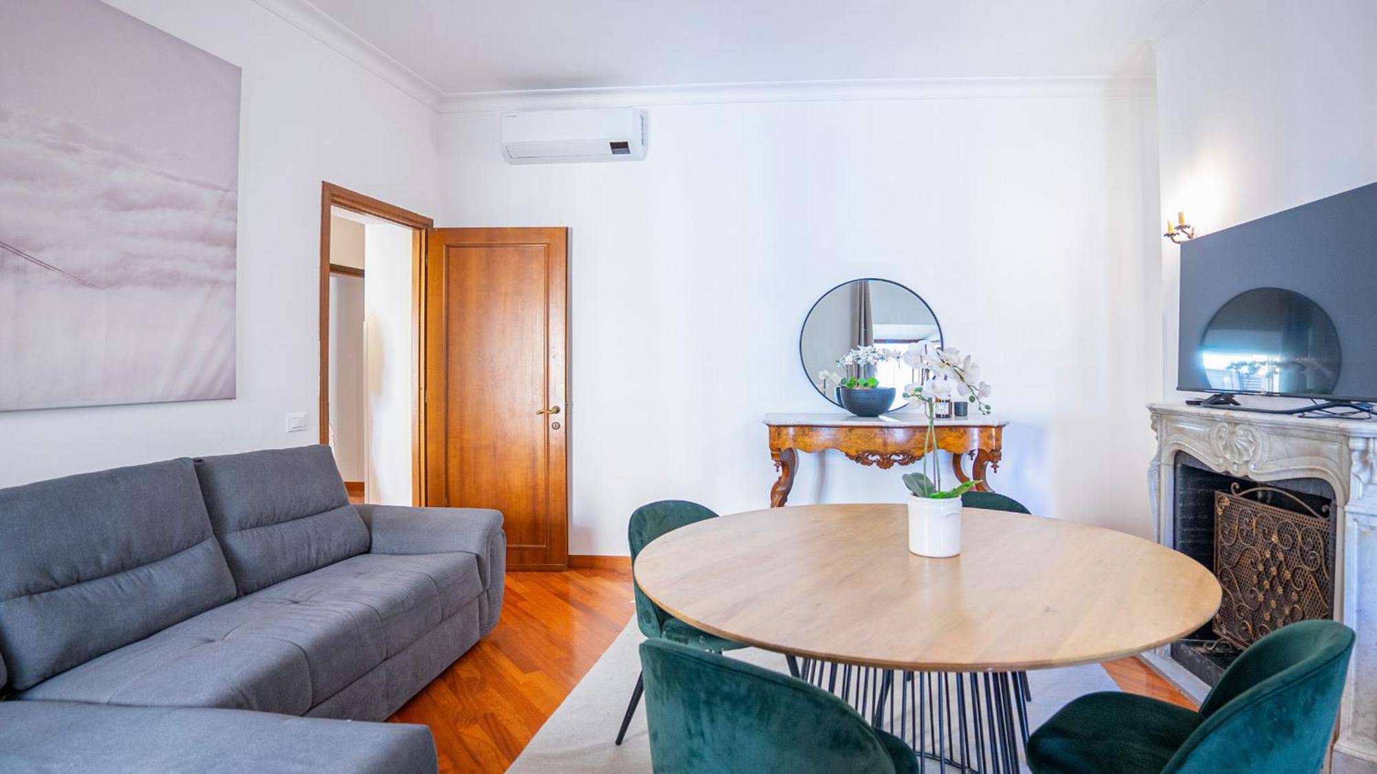 Piazza Navona Elegant And Three-room *